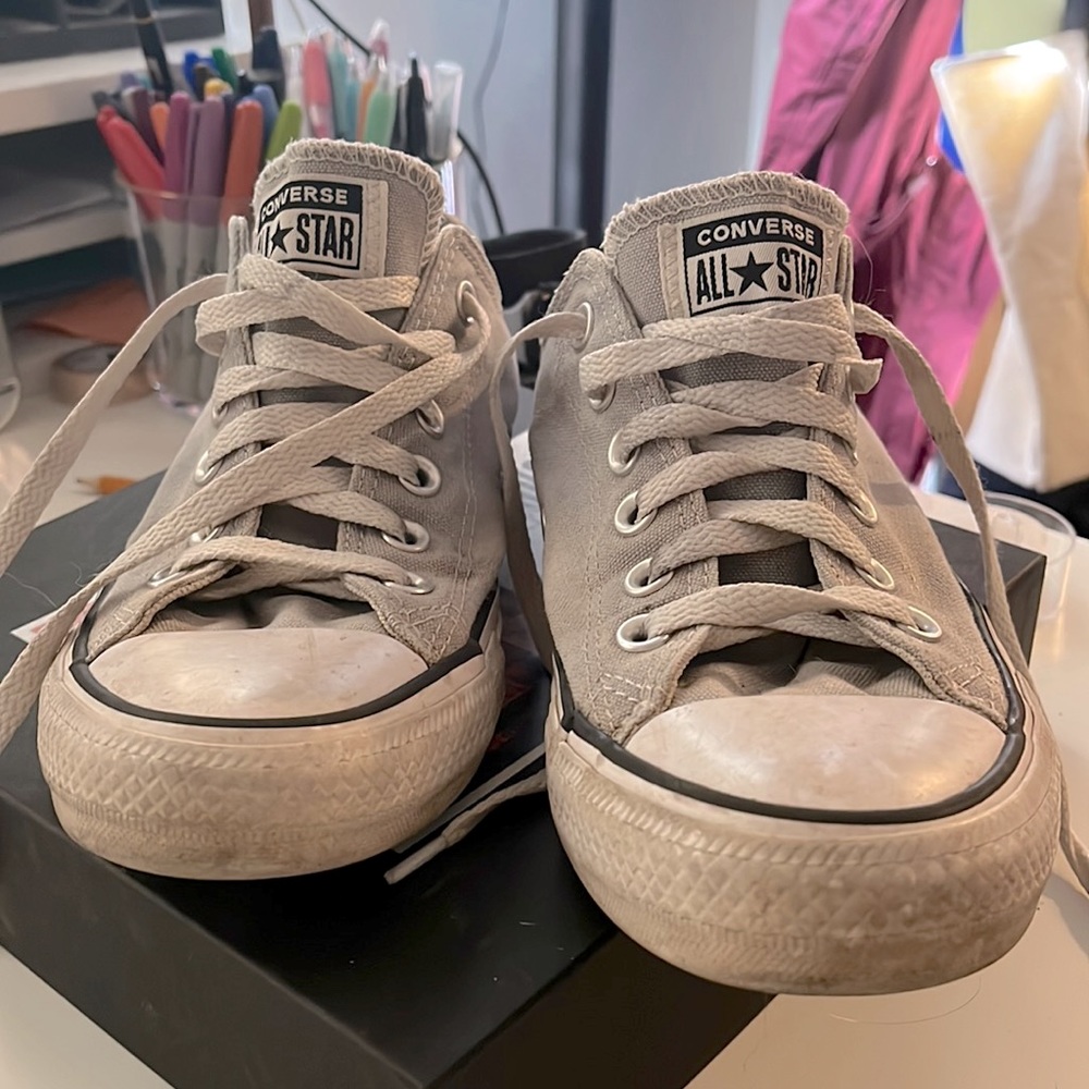 Converse!! - Picture 2 of 5